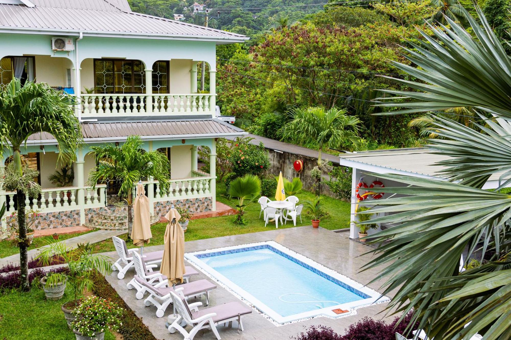 Green Palm Self Catering Anse aux Pins Exterior photo